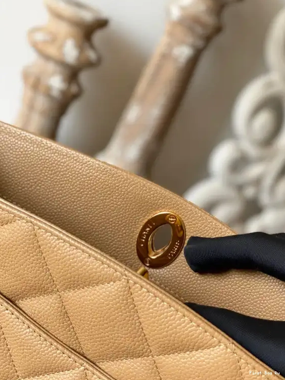 First Bag Ru CHANEL TOTE VINTAGE 0630